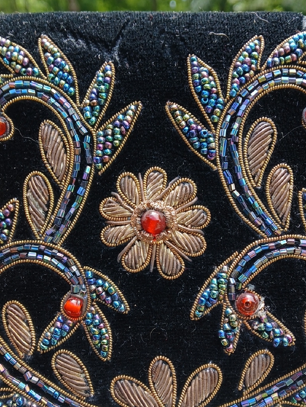 Velvet Beaded Artwork Bag - Picture 12 of 12